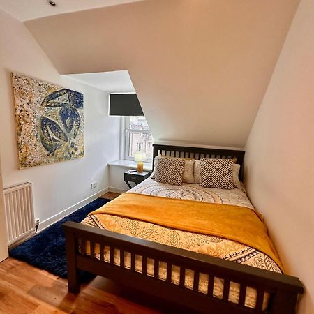 3-Bedroom Flat In The City Centre Next To The River Ness Inverness Exteriör bild