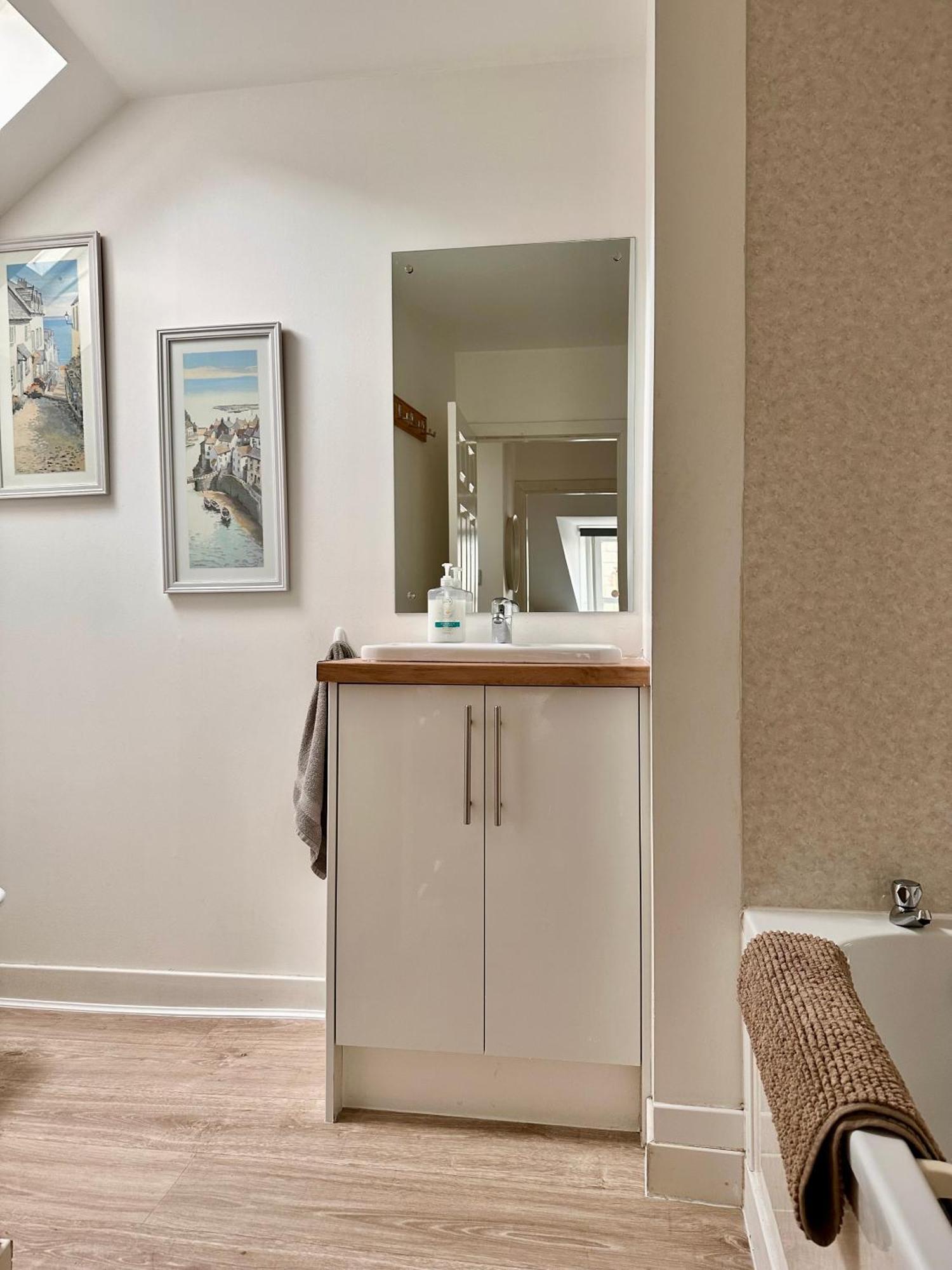 3-Bedroom Flat In The City Centre Next To The River Ness Inverness Exteriör bild